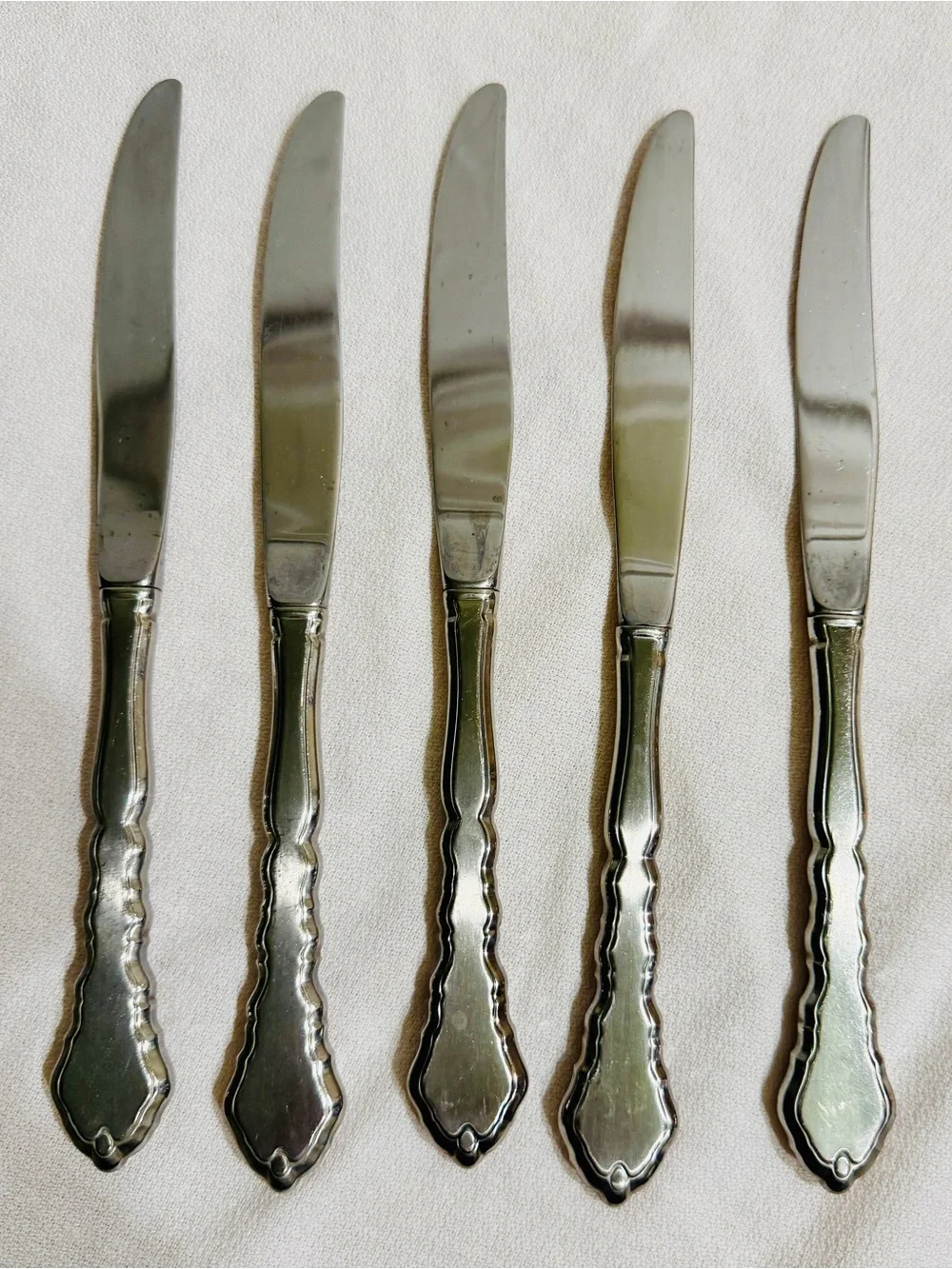 Oneida Community Stainless Satinique Dinner Knife (Set of Five) 9in